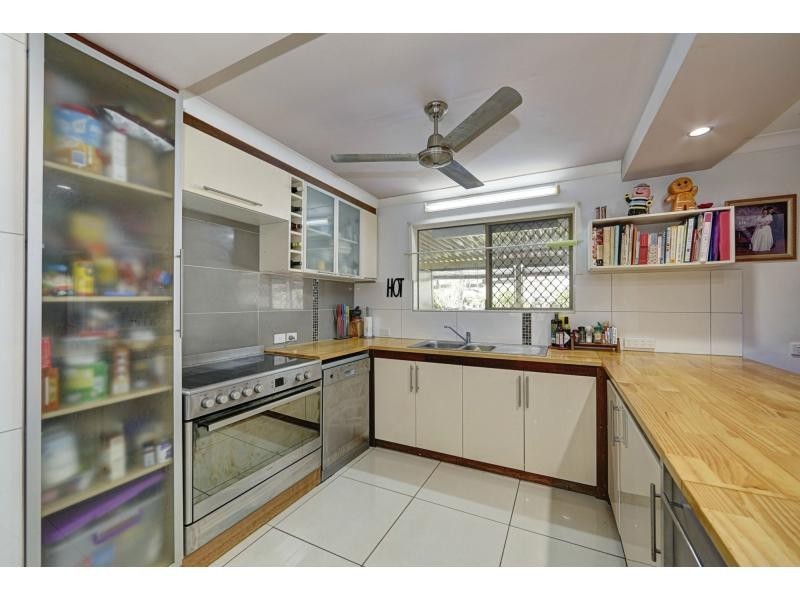 32 Duguid Road, Childers, Apple Tree Creek QLD 4660