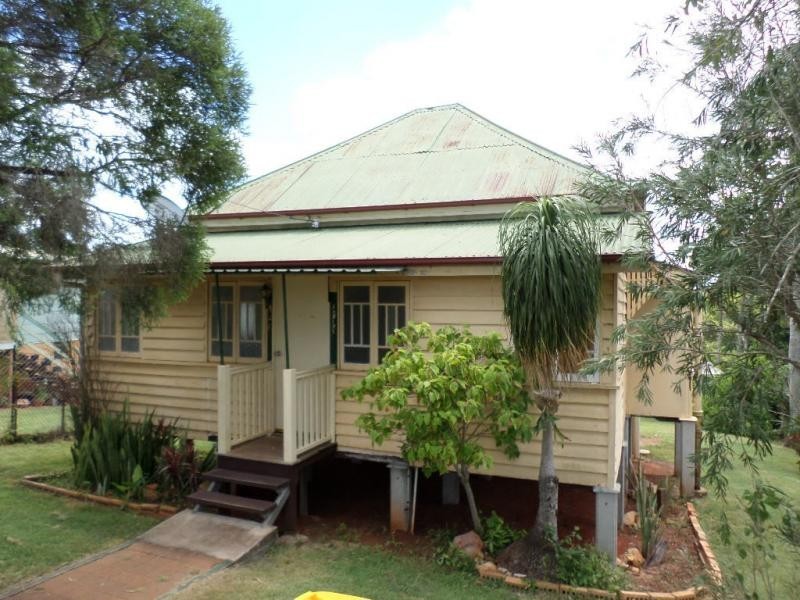 26 Ridgway Street, Childers QLD 4660
