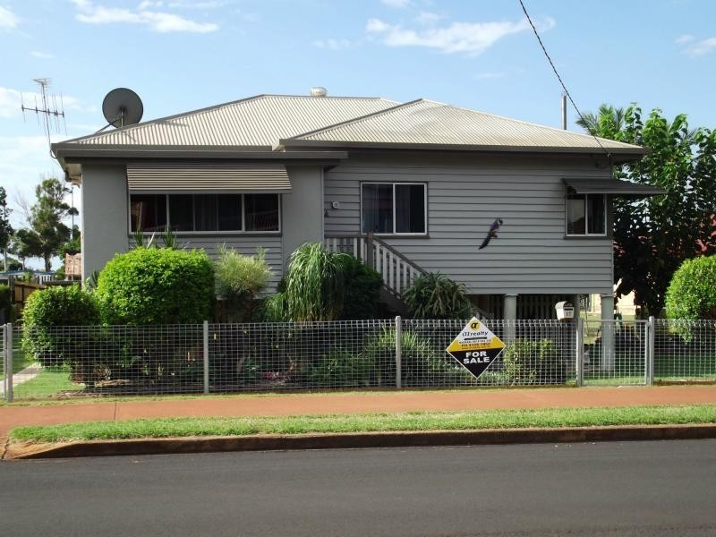17 West Street, Childers QLD 4660