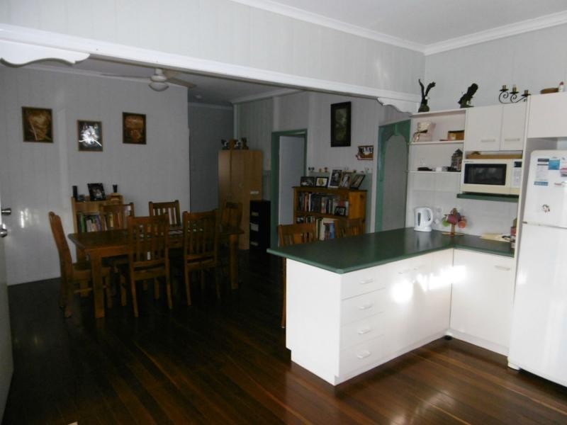 17 West Street, Childers QLD 4660