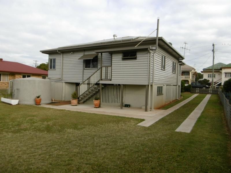 17 West Street, Childers QLD 4660