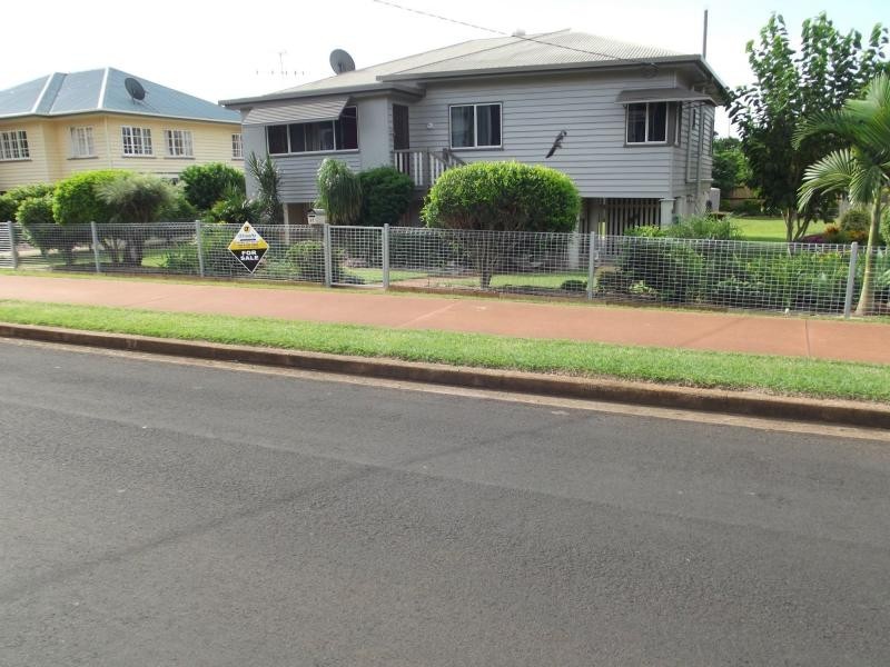 17 West Street, Childers QLD 4660