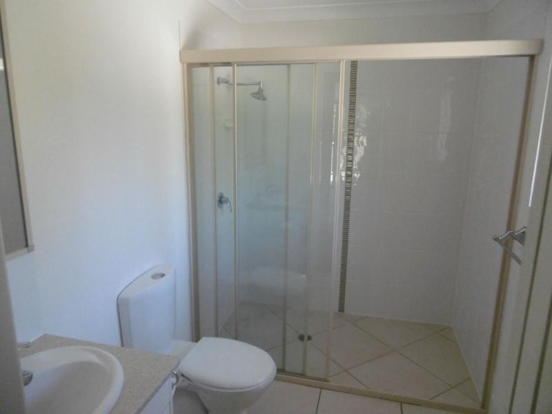 4/2 Mcilwraith Street, Childers QLD 4660