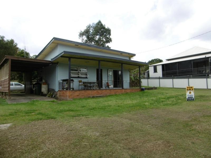 1 Pleash Street, Childers, Apple Tree Creek QLD 4660