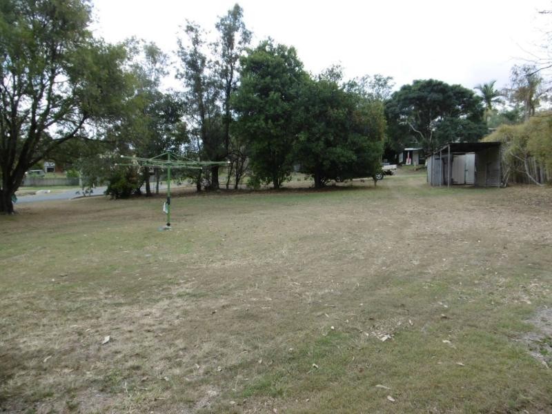 1 Pleash Street, Childers, Apple Tree Creek QLD 4660
