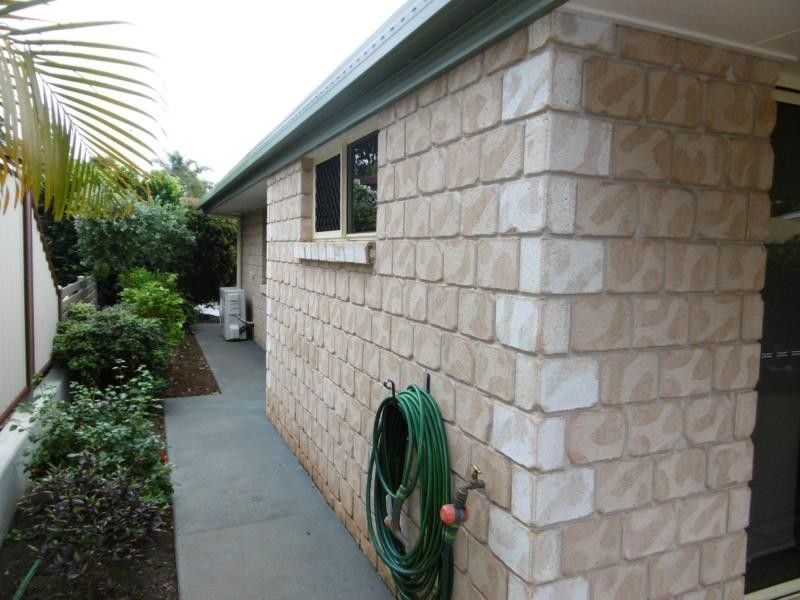 2/40 Macrossan Street, Childers QLD 4660