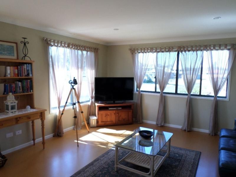 27 Watkins Street, Buxton QLD 4660