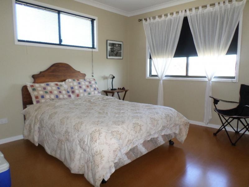 27 Watkins Street, Buxton QLD 4660