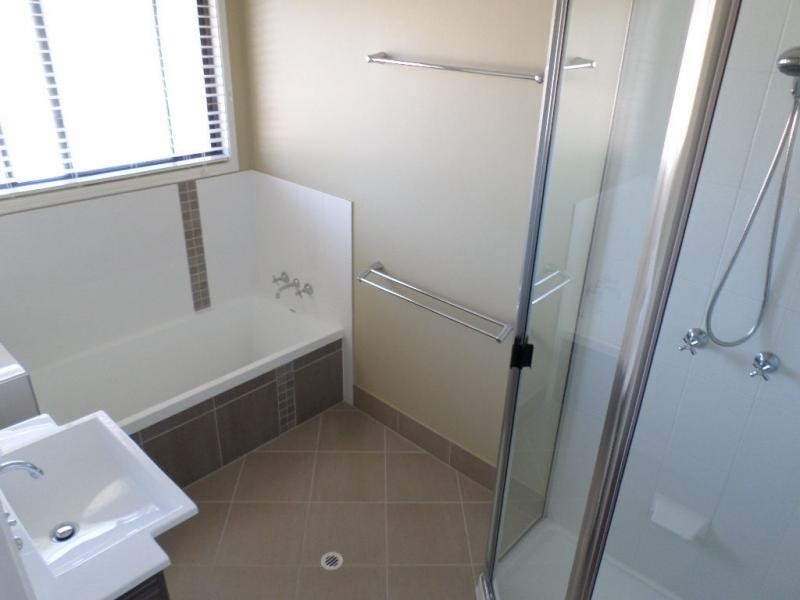 27 Watkins Street, Buxton QLD 4660