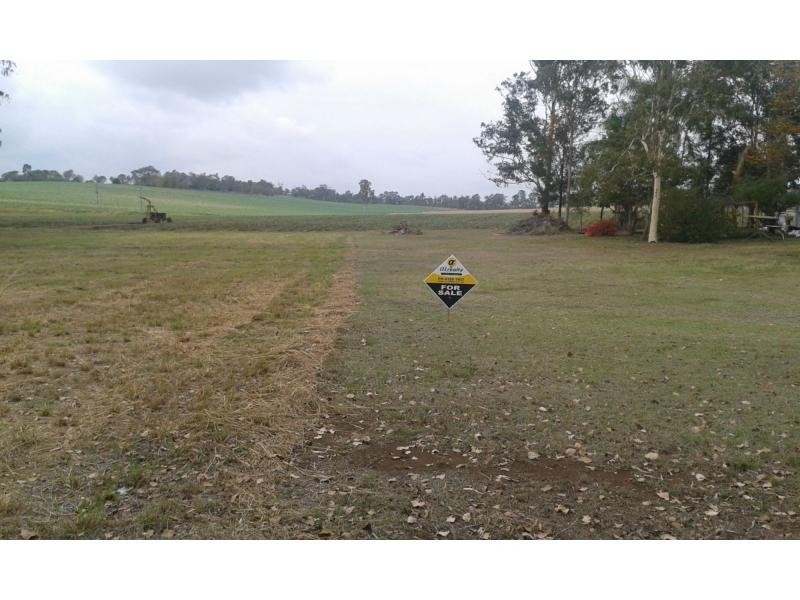 18 Causeway Road, Booyal QLD 4671