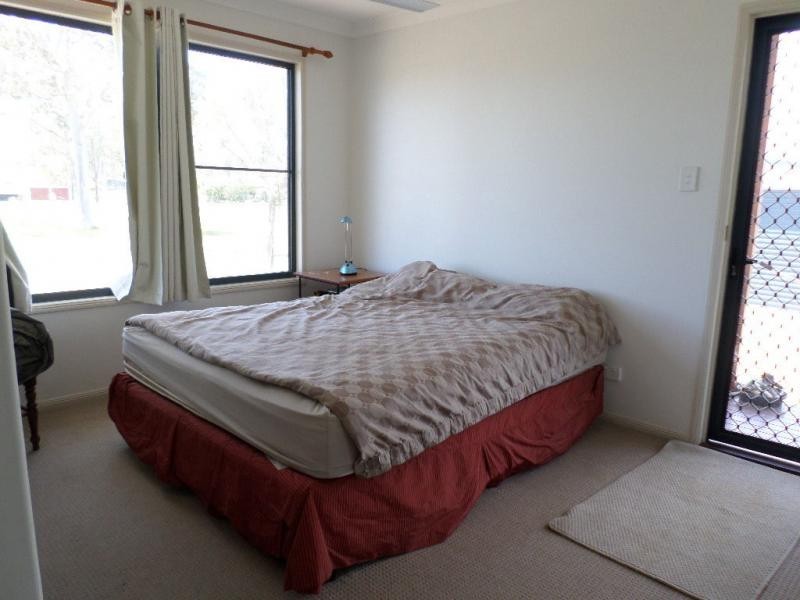 27 Steley Street, Buxton QLD 4660