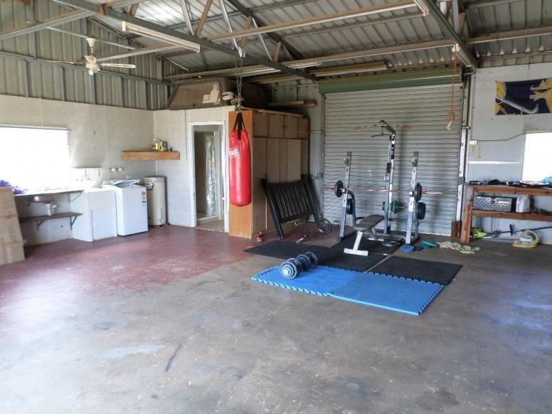 89 North Isis Road, Childers QLD 4660
