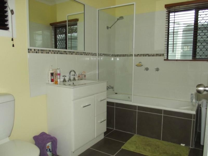 1 Hull Street, Buxton QLD 4660