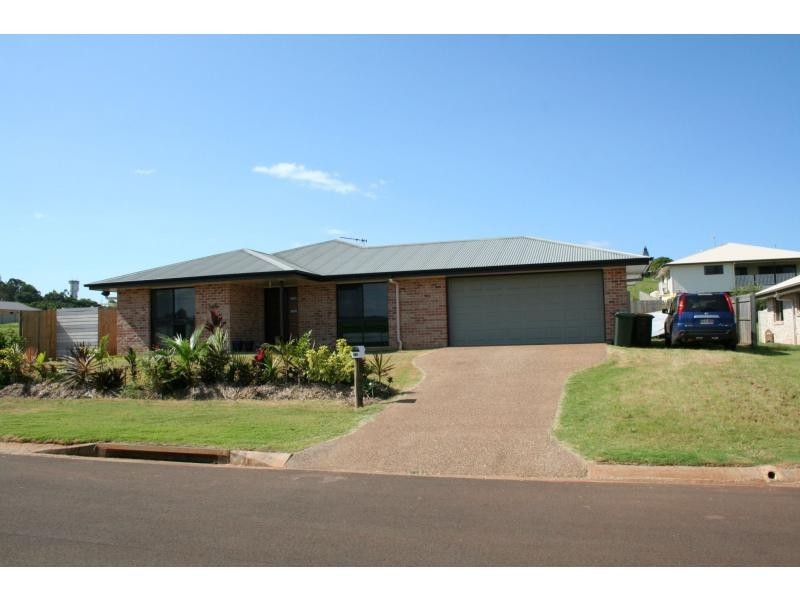 26 Pioneer Avenue, Childers QLD 4660
