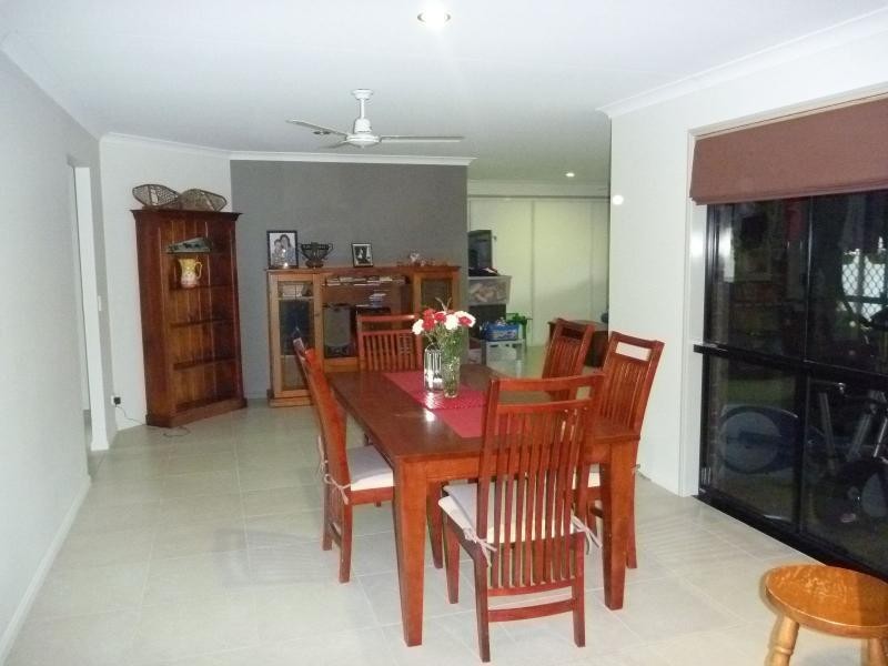 26 Pioneer Avenue, Childers QLD 4660