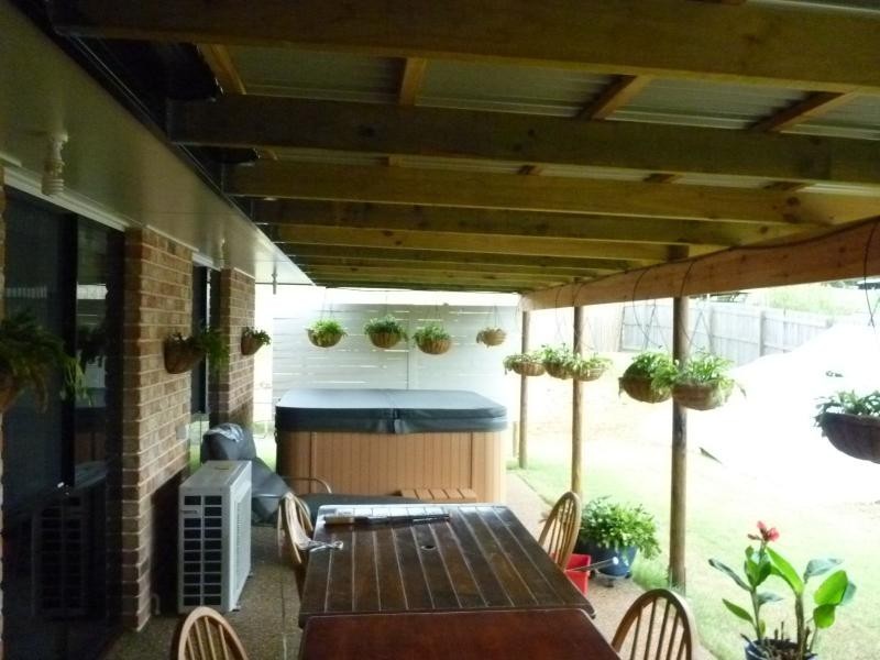 26 Pioneer Avenue, Childers QLD 4660