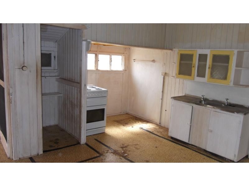 7 Lord Street, Childers QLD 4660