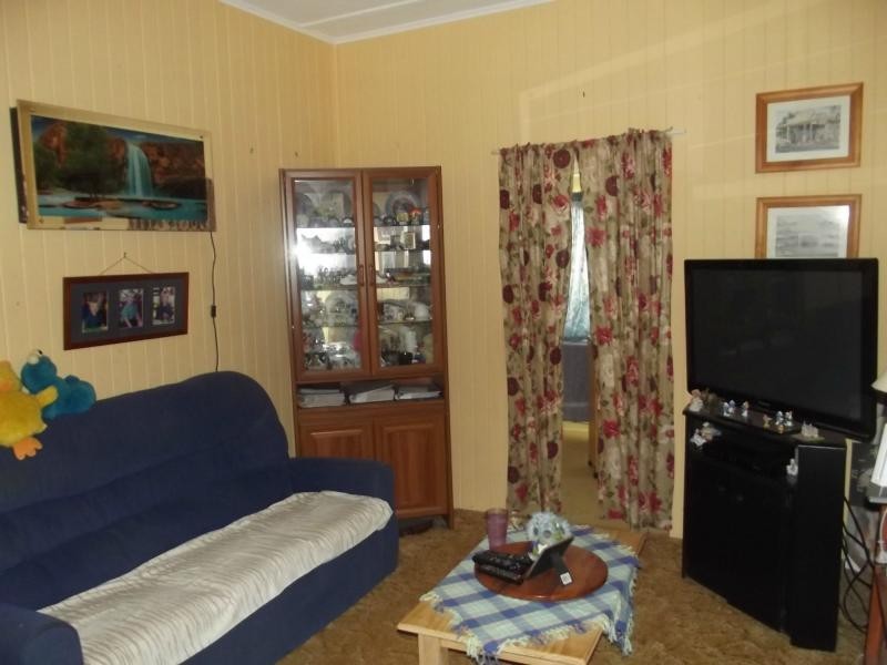 4 Brookes Street, Biggenden QLD 4621