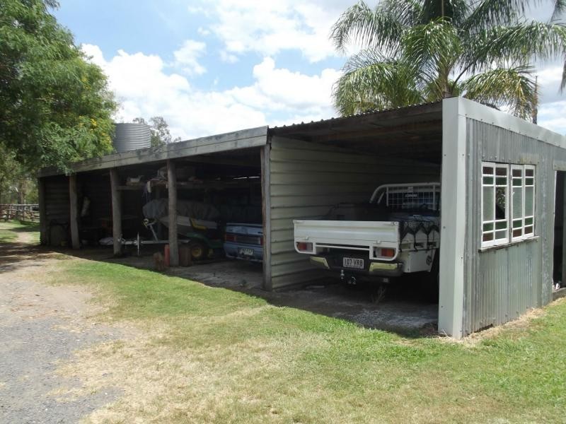 105 Railway Road, Booyal QLD 4671