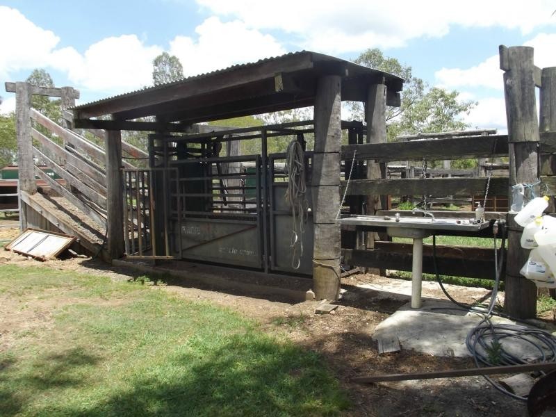 105 Railway Road, Booyal QLD 4671