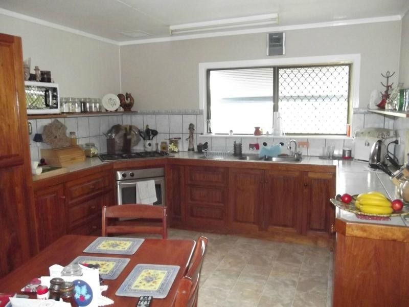 105 Railway Road, Booyal QLD 4671