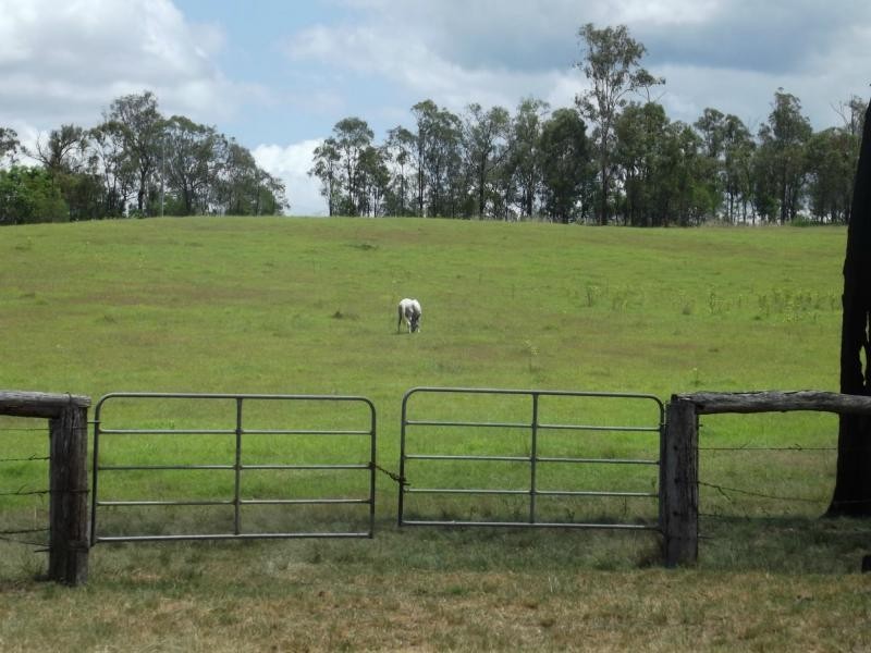 105 Railway Road, Booyal QLD 4671