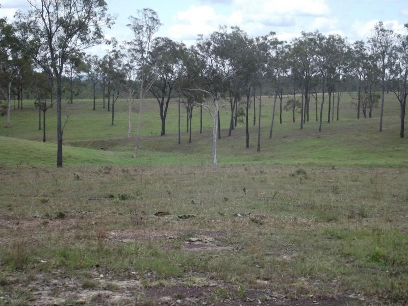 105 Railway Road, Booyal QLD 4671