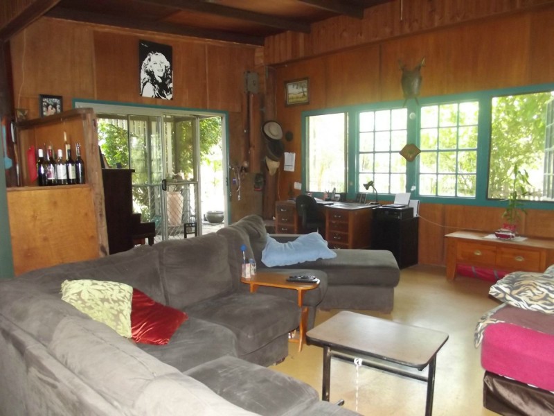 574 Rainbows Road, South Isis QLD 4660