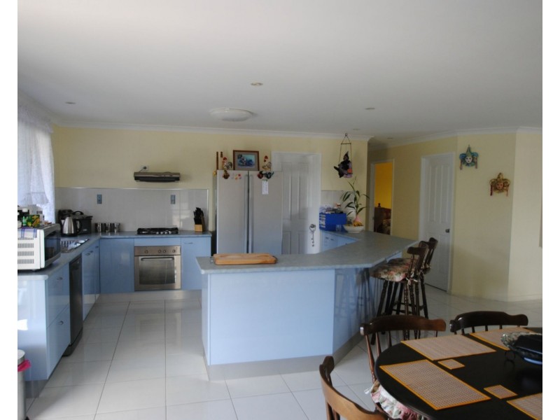 33 Travis Street, Buxton QLD 4660