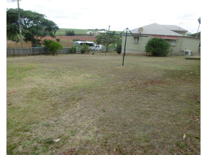 4 Nelson Street, Childers QLD 4660