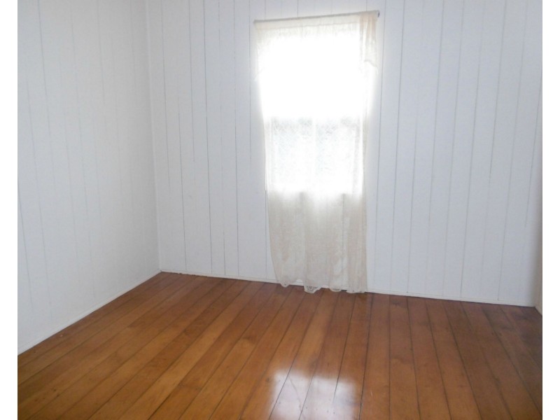 4 Nelson Street, Childers QLD 4660