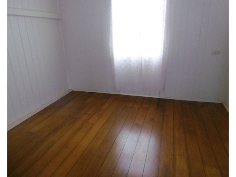 4 Nelson Street, Childers QLD 4660