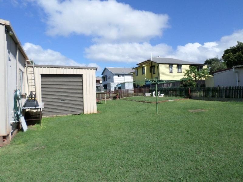 30 North Street, Childers QLD 4660