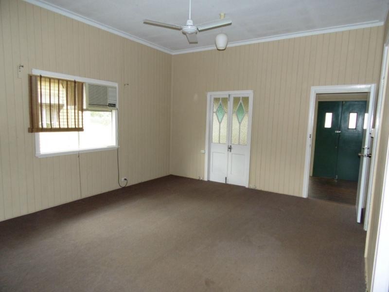 31 West Street, Childers QLD 4660