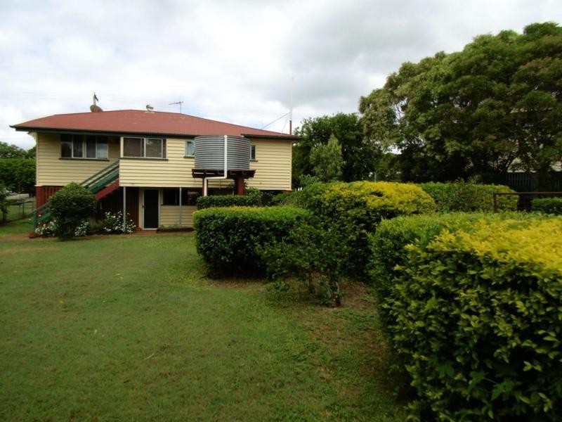 31 West Street, Childers QLD 4660