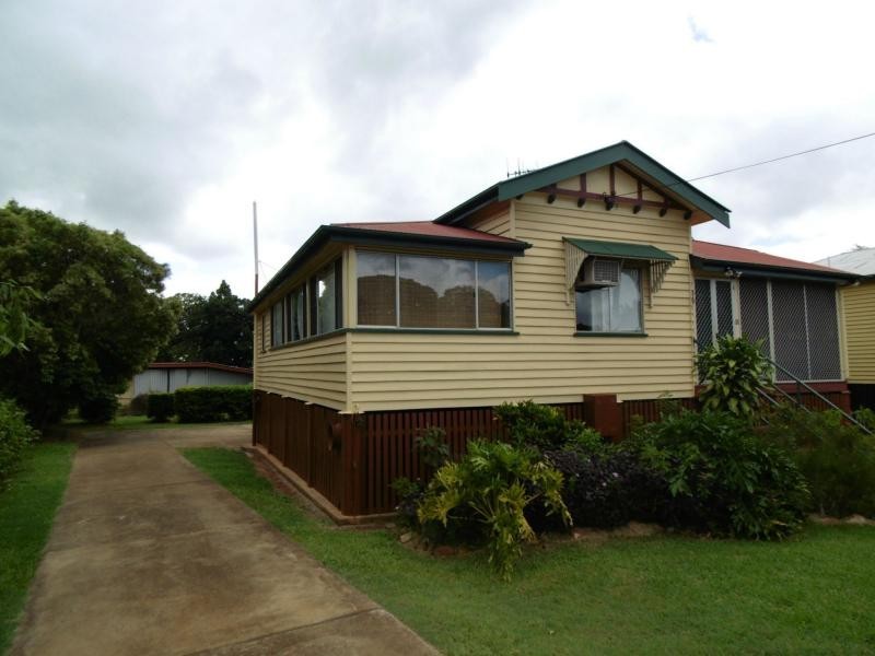 31 West Street, Childers QLD 4660