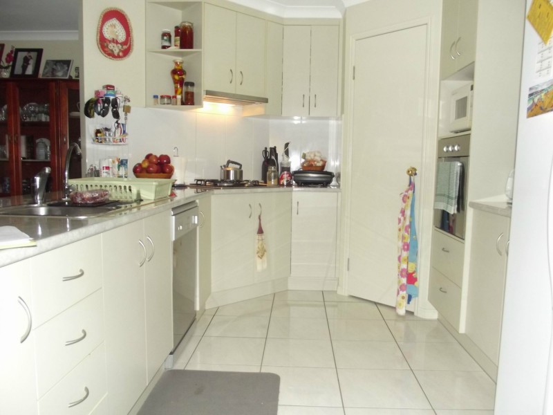 10 Cockatoo Court, Apple Tree Creek QLD 4660