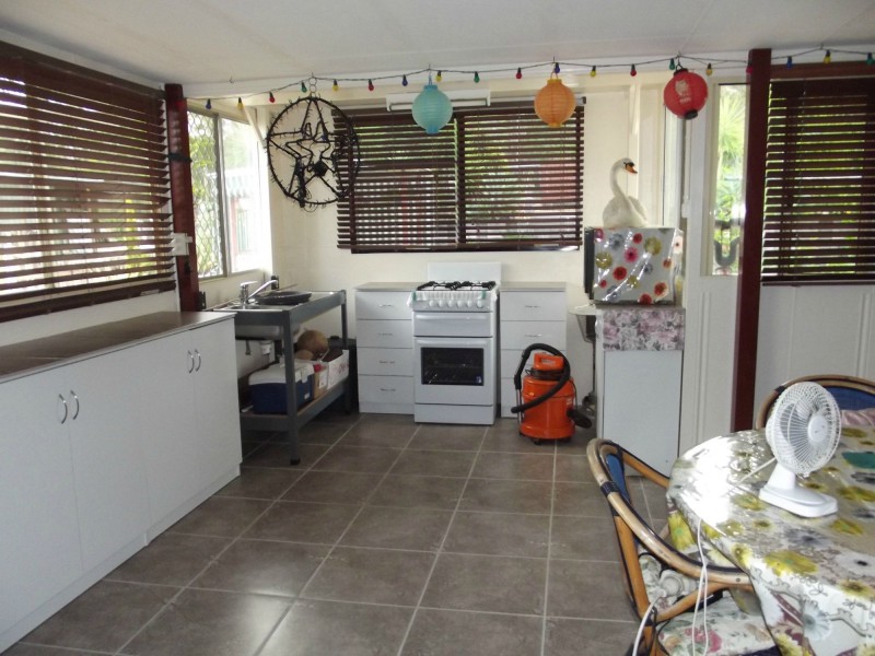 10 Cockatoo Court, Apple Tree Creek QLD 4660