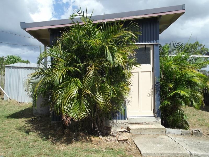 17 Queen Street, Dallarnil QLD 4621