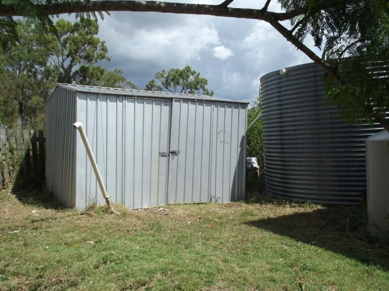 17 Queen Street, Dallarnil QLD 4621