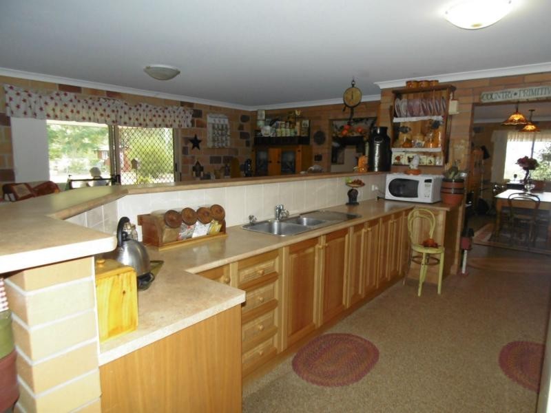 8 Whites Road, Childers, Horton QLD 4660