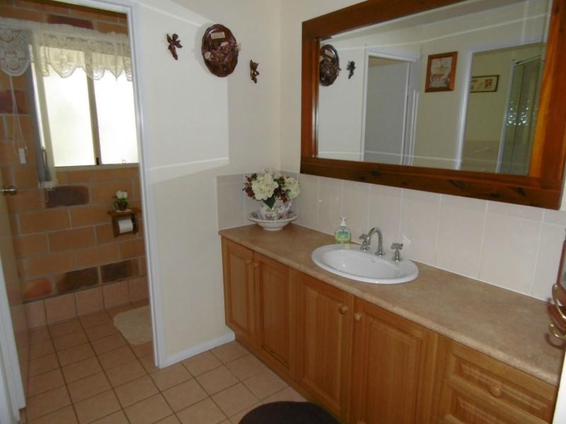 8 Whites Road, Childers, Horton QLD 4660