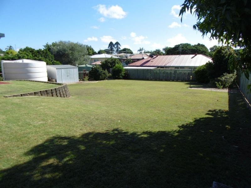 19 Hinkler Street, Childers QLD 4660
