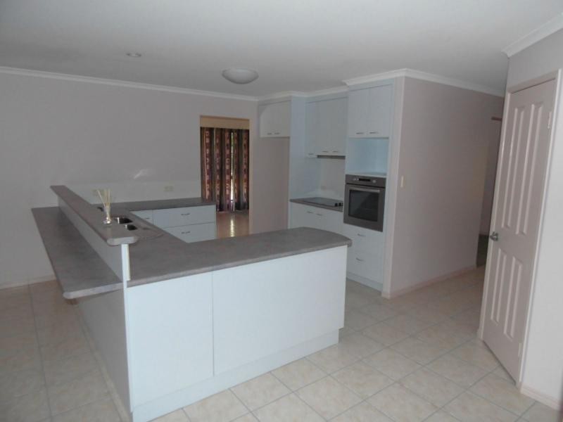 19 Hinkler Street, Childers QLD 4660