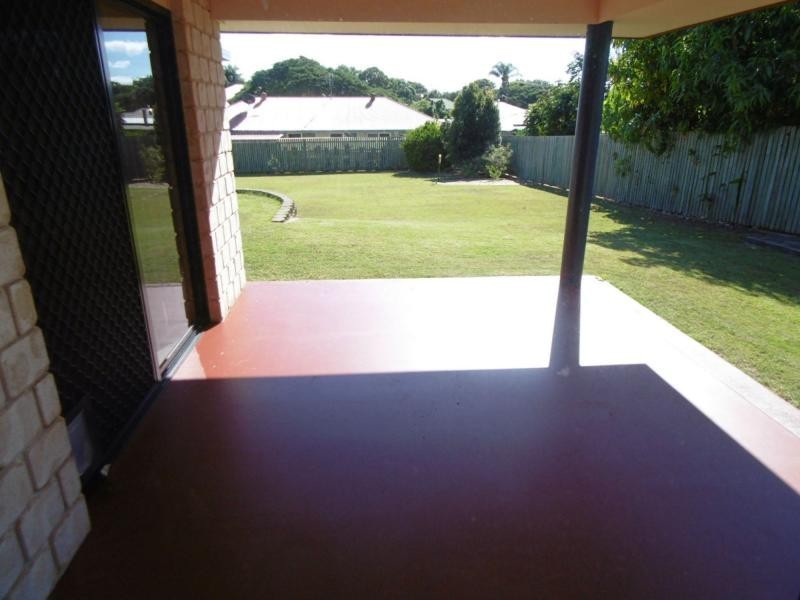 19 Hinkler Street, Childers QLD 4660