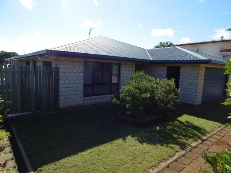 19 Hinkler Street, Childers QLD 4660