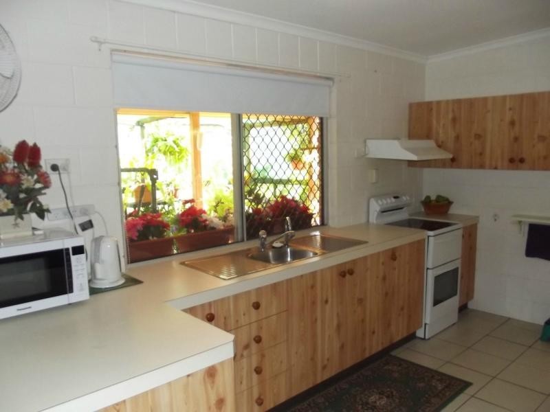 11 Churchill Street, Childers QLD 4660