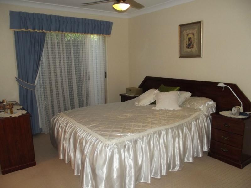 33 Broadhurst Street, Childers QLD 4660