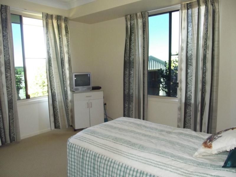 33 Broadhurst Street, Childers QLD 4660