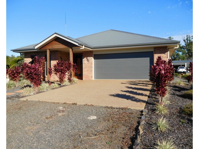 125 Park Avenue, Childers QLD 4660